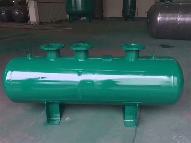 1679991473376569.jpeg 萨尔图萨尔图萨尔图蒸汽分气缸1.jpeg